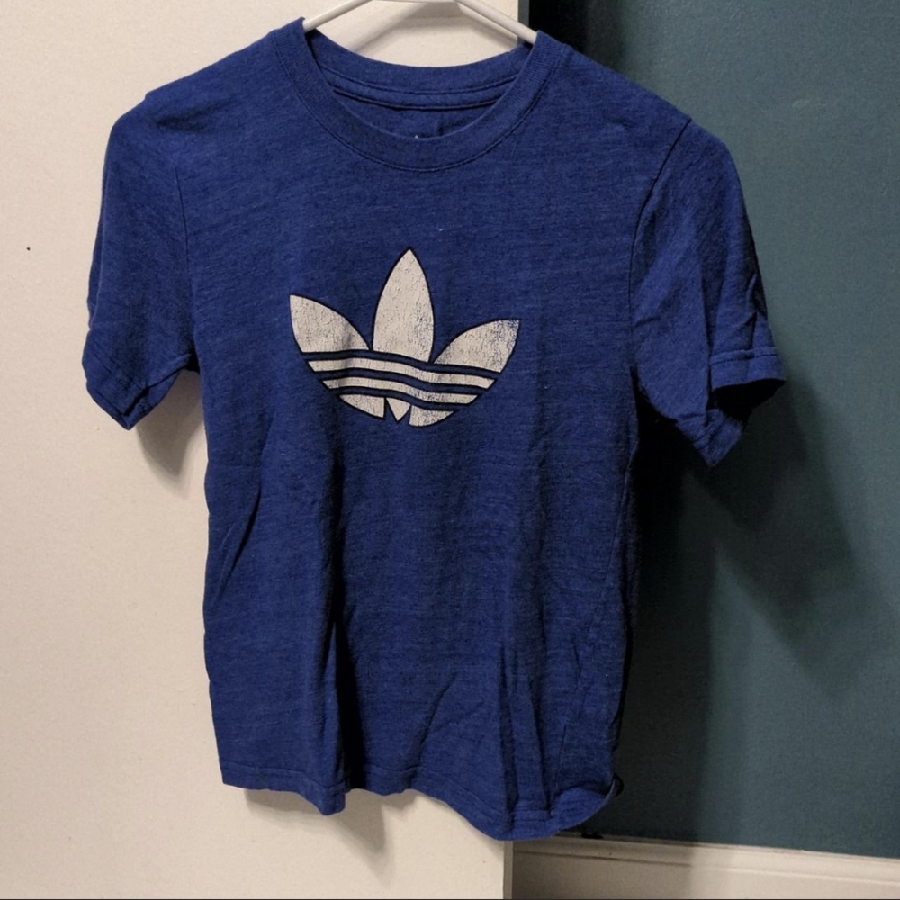 SALE Adidas fits XS or small is boys M minor wear graphic no holes or stains y2k